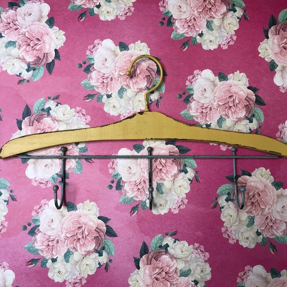 Other - 5/$25 Wooden yellow gray hanger hooks vintage